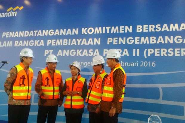 Tiga Bank Pelat Merah...
