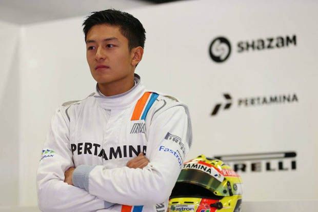 Rio Haryanto Bekerja...