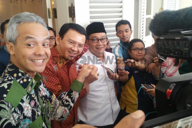Datangi Kantor Ahok,...