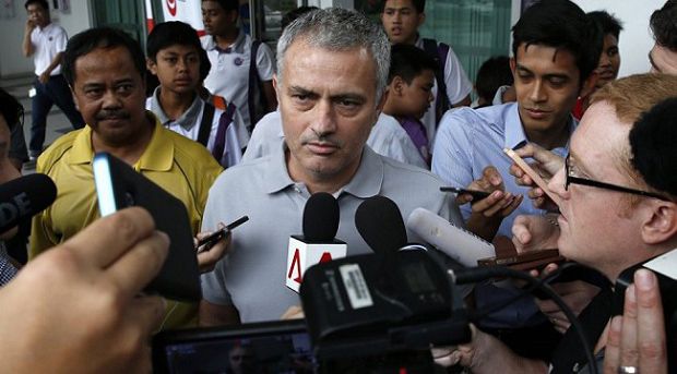 Mourinho Tunggu Musim...