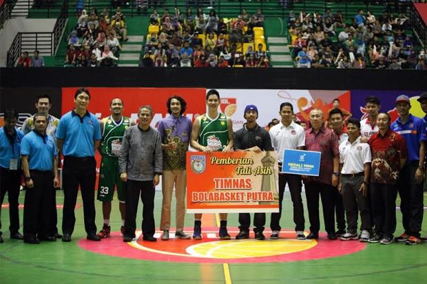 Simpatisan Basket Gelontorkan...