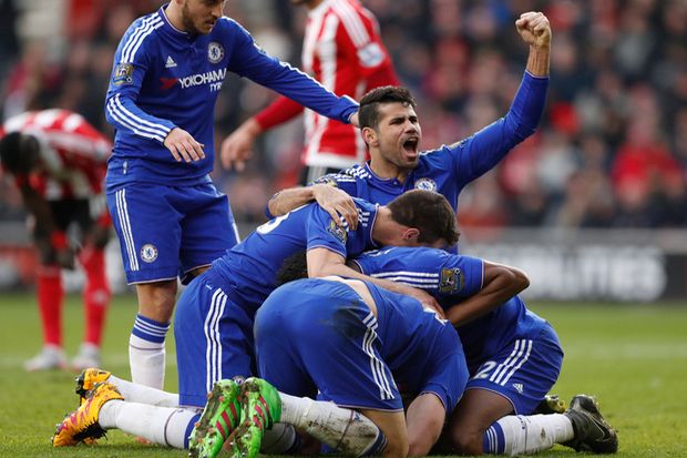 Dramatis, Chelsea Curi...