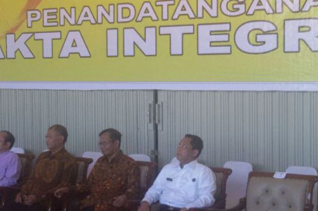 Penegak Hukum Terlibat...