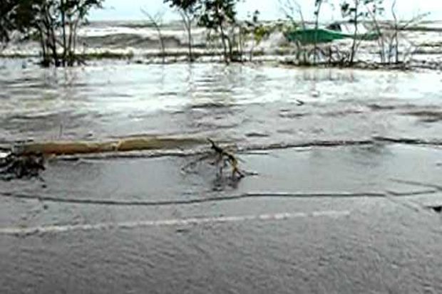Ternyata Ada Tsunami...