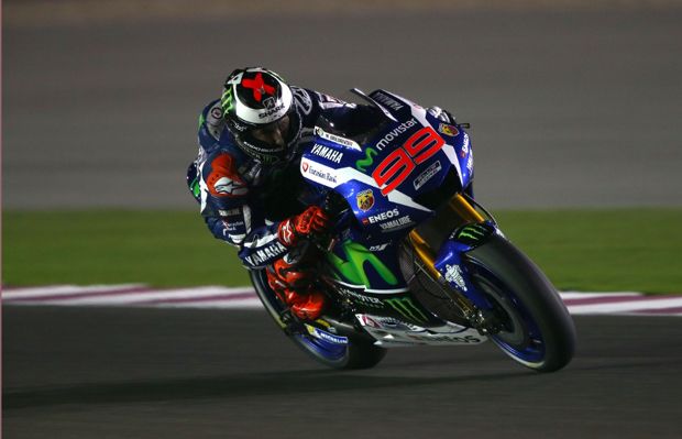 Rossi Terjatuh, Lorenzo...