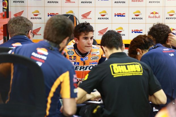 Marc Marquez Bawa Tiga...
