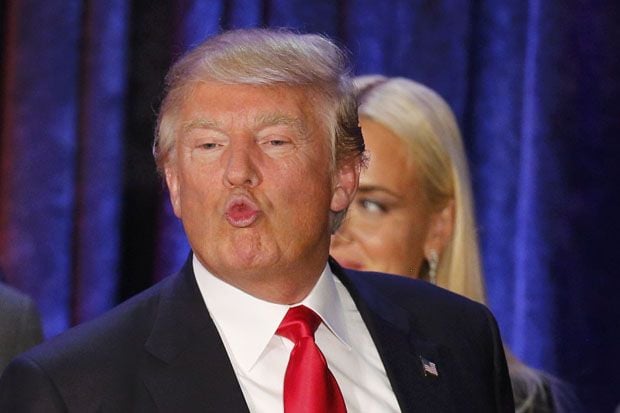 Donald Trump Terkena...