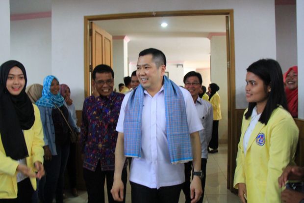 Sampaikan Kuliah Umum,...