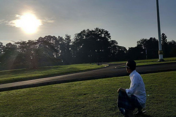Jokowi Pantau Gerhana...