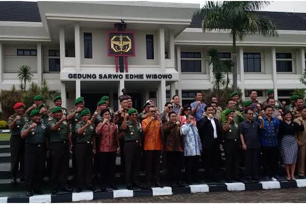 Ancaman Meningkat, Peralatan...