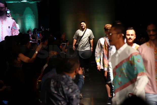 Ivan Gunawan Perkenalkan...