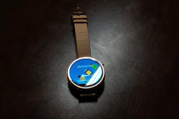 Jam Tangan Pintar Moto...