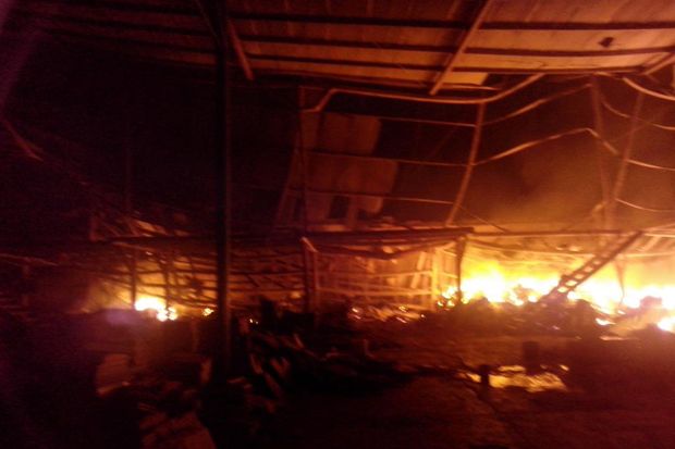 Bantu Padamkan Api,...