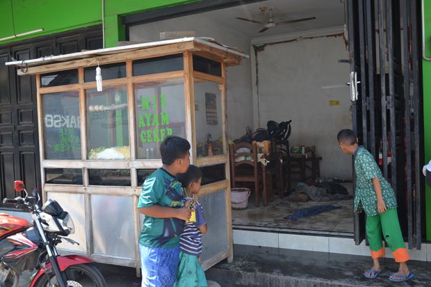 Elpiji Bocor, Tiga Orang...