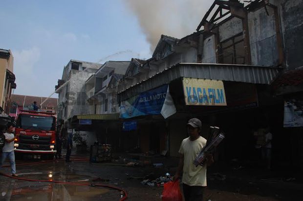 Si Jago Merah Mengamuk,...