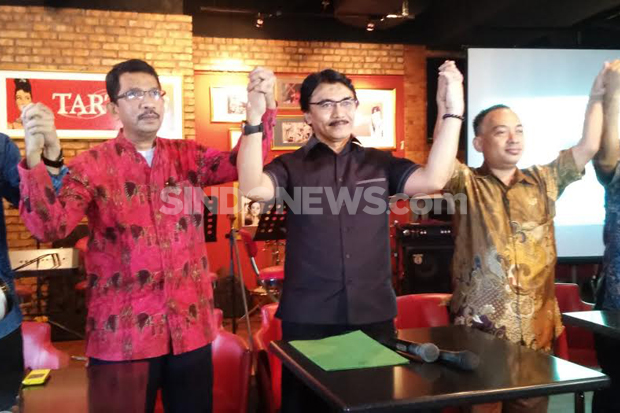 Adhyaksa Dault Disodorkan...
