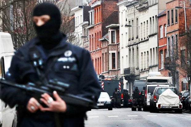 Arrest Chronology Paris...