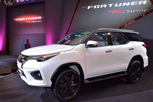 Fortuner TRD Sportivo...