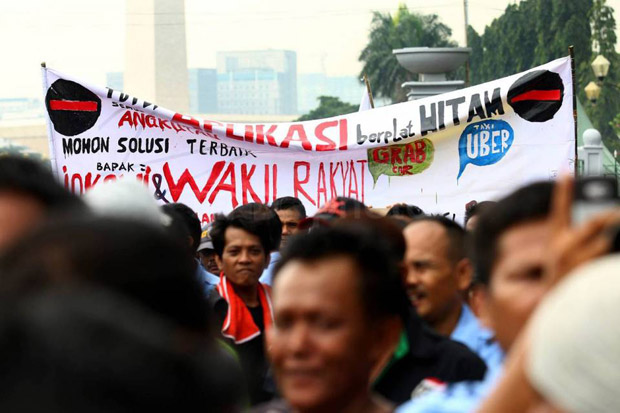 Demo Awak Angkutan Umum,...