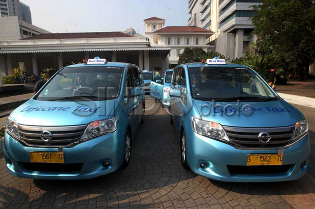 Besok, Naik Taksi Blue...
