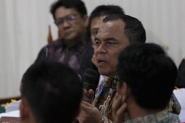 SM Hartono: Imbalan...