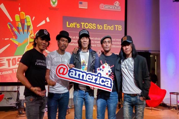 Tak Hanya Sebar Virus...