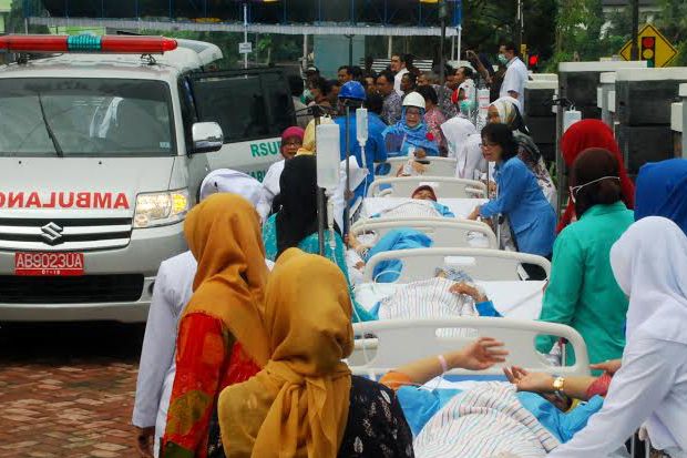 Gempa 7,5 SR di Gunung...