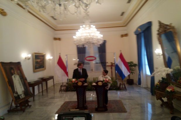Menlu Koenders Sebut...