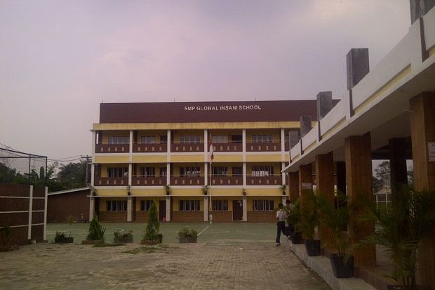 Sejumlah Proyek Bantuan...