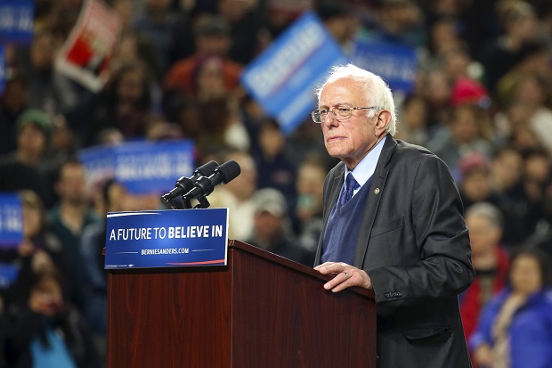 Sanders Gilas Hillary...
