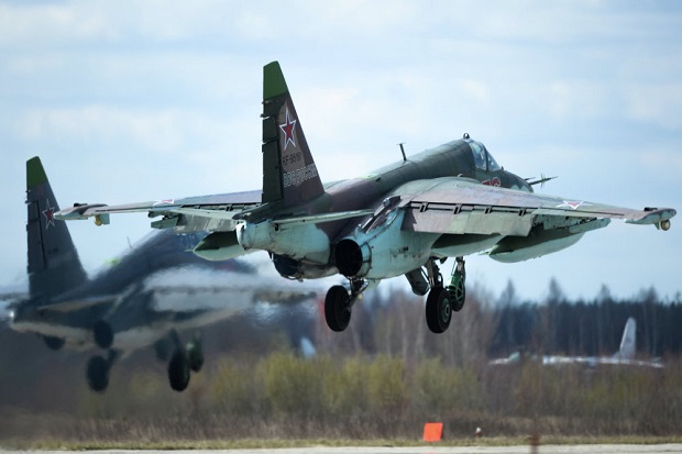 Jet Bomber Su-25 Rusia...