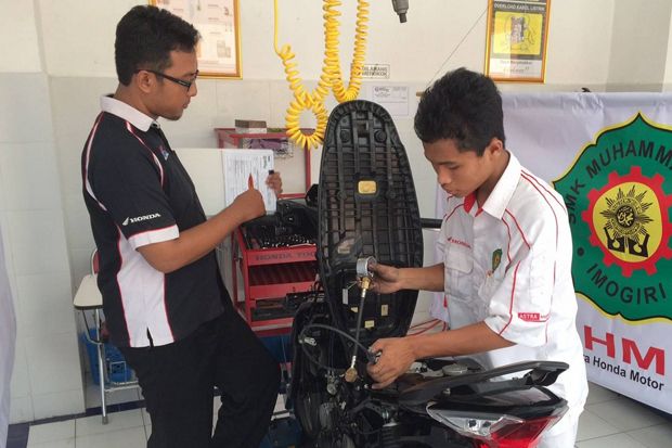 AHM Gelar Uji Kompetensi...