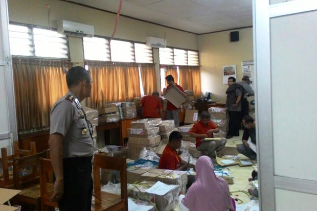 Terapkan UNBK, Soal...