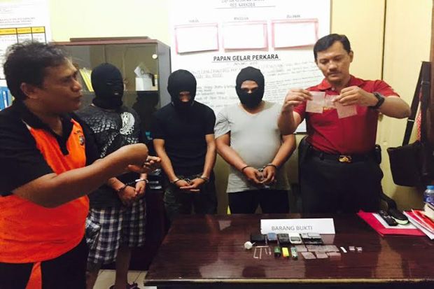 Oknum Polisi Pengedar...