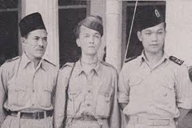 Adnan Kapau Gani, Politikus...