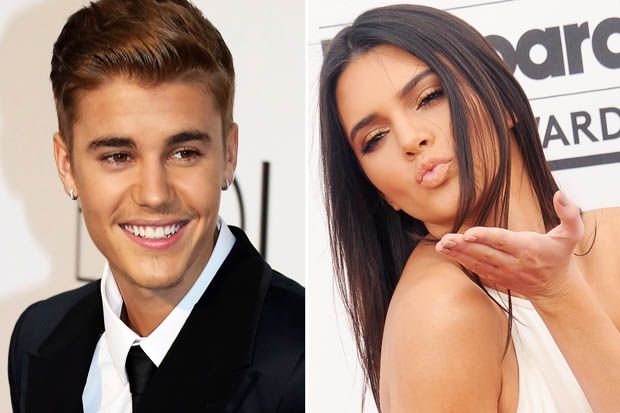Abis Cuekin Selena,...