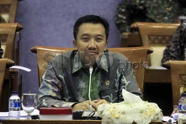 Diisukan Masuk Daftar...