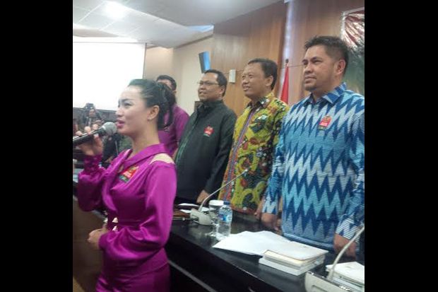 Zaskia Gotik Bersama...