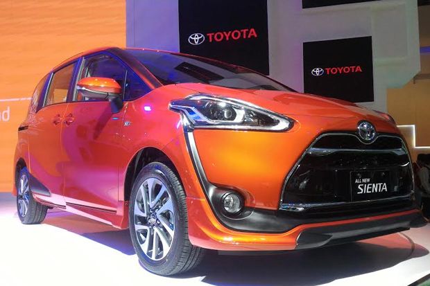 Ini PerbedaanToyota...