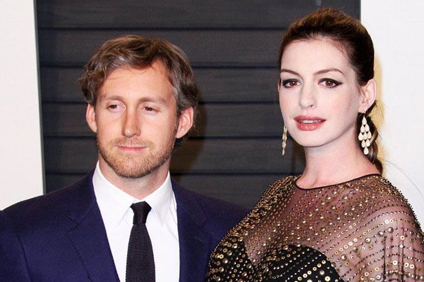 Anne Hathaway Lahirkan...