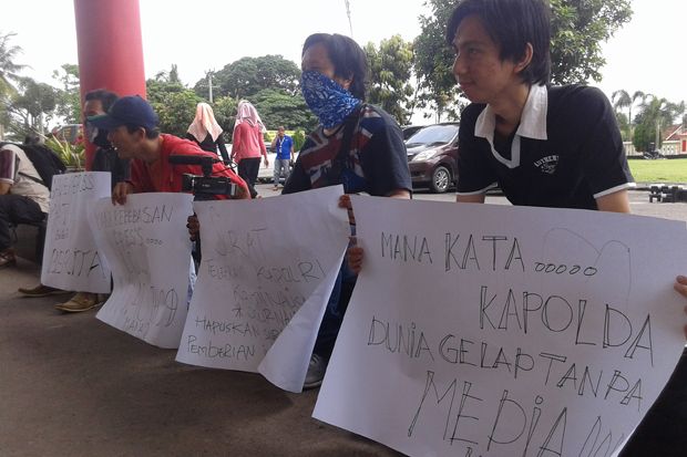 Dilarang Liputan, Wartawan...
