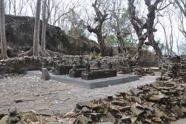 Sejarah Makam Ratu Malang...