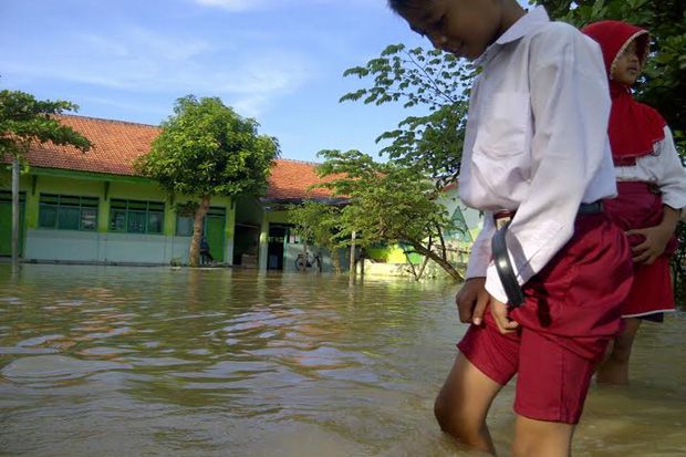 Terendam Banjir, Sekolah...
