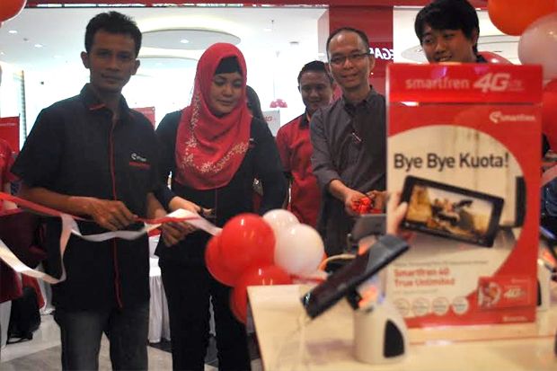 Smartfren Buka Galeri...