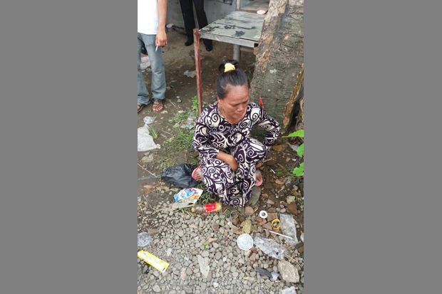 Ingin Menyalami Jokowi,...