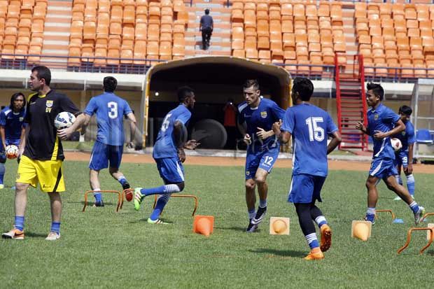 Persib Genjot Persiapan...