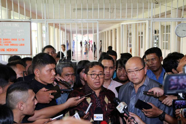 Sambangi RS Sumber Waras,...