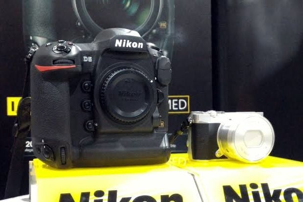 Nikon Luncurkan Kamera...