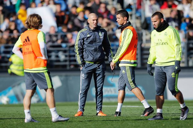 Zidane Ingin Los Blancos...