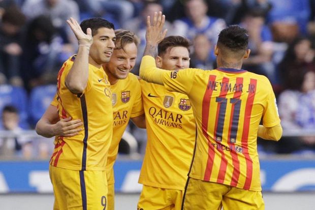 Bantai Deportivo 8-0,...